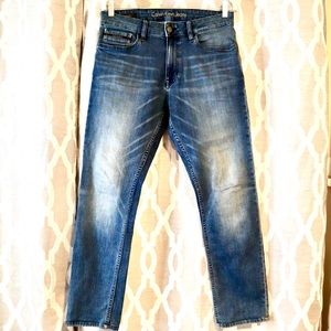 Calvin Klein Jeans Slim Fit in size 31